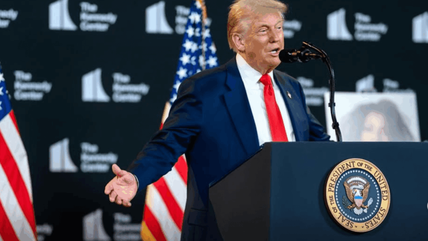Trump prepara ofensiva militar na Venezuela, diz “Washington Post”.