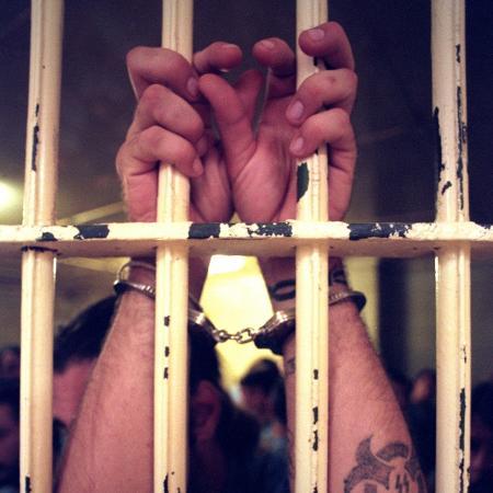 Chefe de facção é condenado por homicídio de motorista de aplicativo em São Francisco do Sul