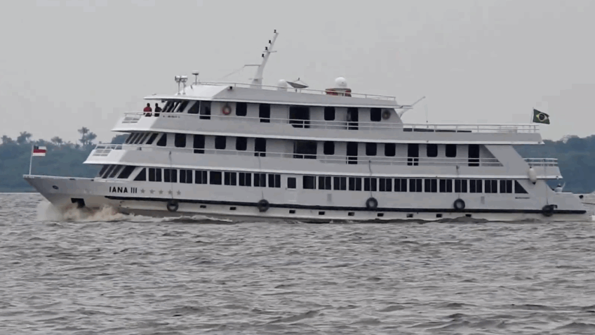 Deputado aciona PGR e TCU por supostas irregularidades em barco de Lula