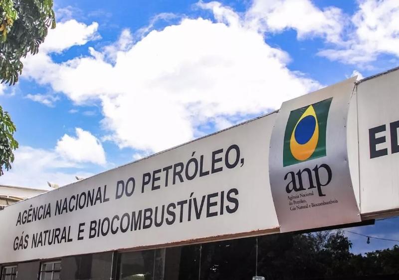 Ex-dirigente da ANP agora representa empresas que fiscalizava
