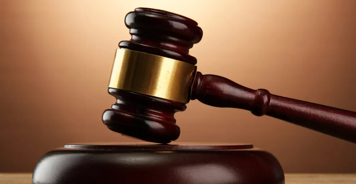 Homem é condenado a mais de 65 anos de prisão por esfaquear companheira