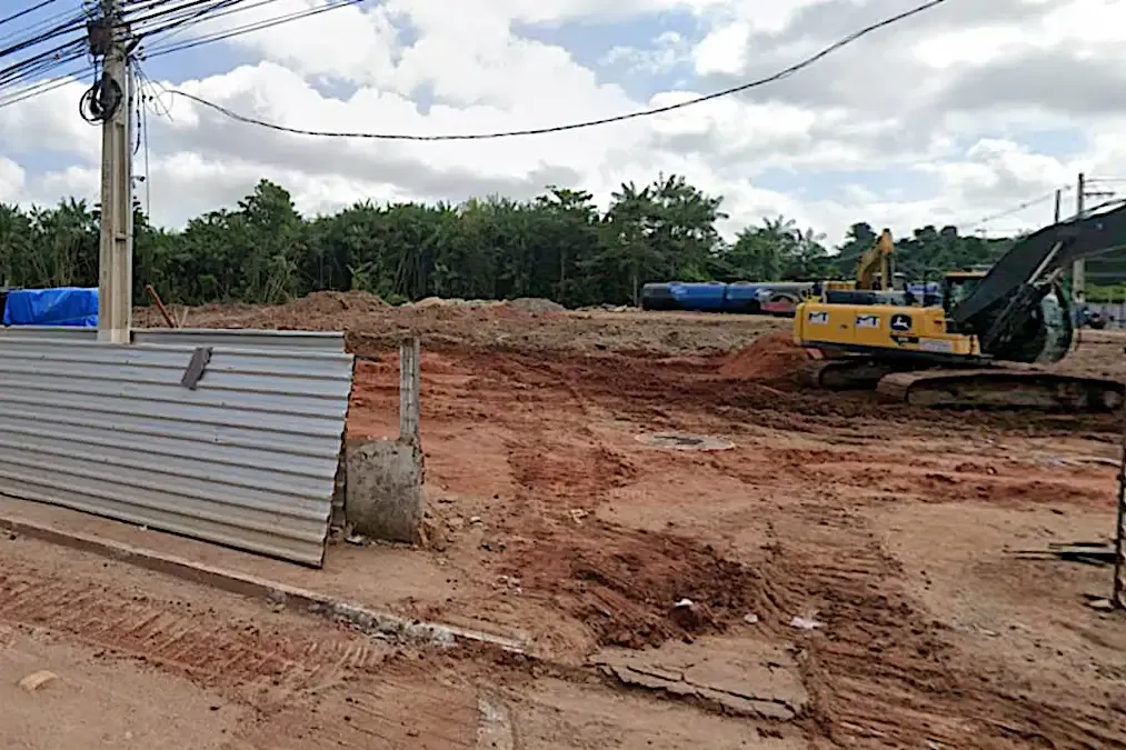 Ministro destruiu área verde na sede da COP30 para posto de combustíveis