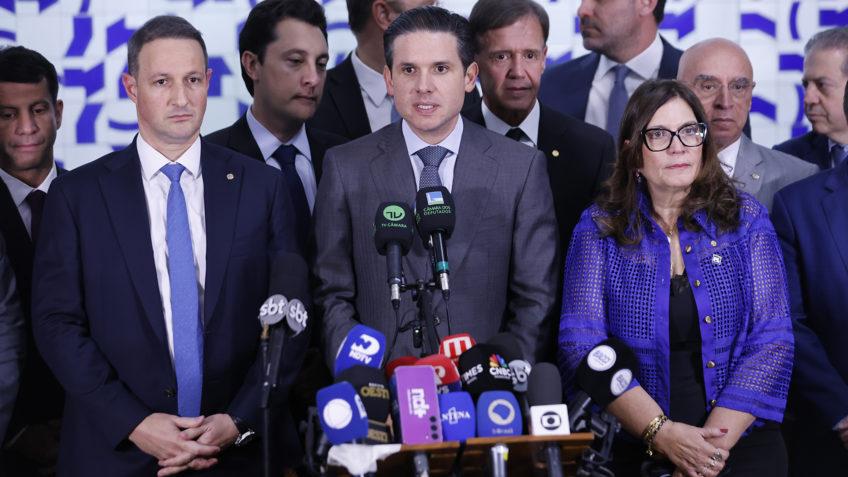 Motta afirma que PL Antifação vai à votação nesta terça-feira