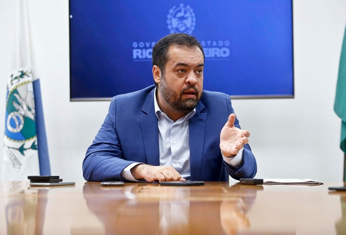 Relatora quer cassação de Castro; ministro pede vista