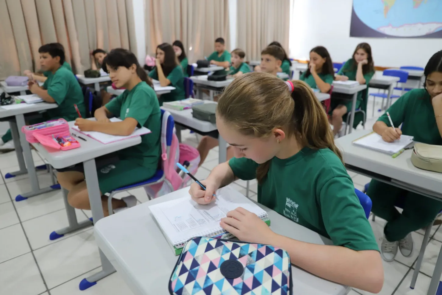 Rematrículas na Rede Municipal de Ensino começaram ontem