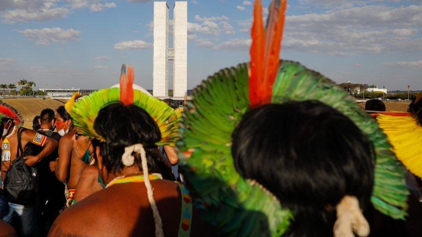 Ruralistas articulam pacote contra decretos indígenas de Lula