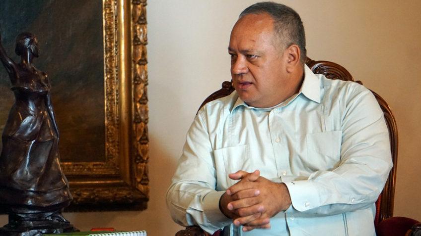 Venezuela vai treinar militantes para usar flechas com veneno