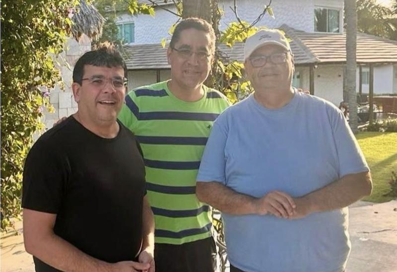 Após pedir ao STF para anular investigação da PF, governador recepciona Dino em pousada da família