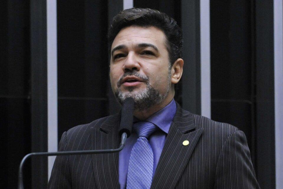 Avança na Câmara projeto que endurece pena por ultraje a culto religioso