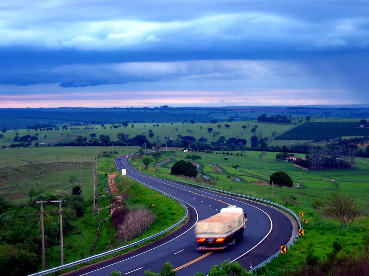 Caminhoneiros articulam paralisação, mas pauta não é Bolsonaro