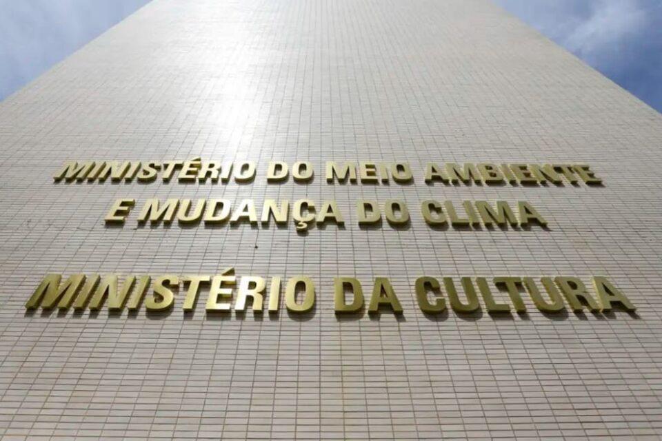 Ministério da cultura dá calote em municípios