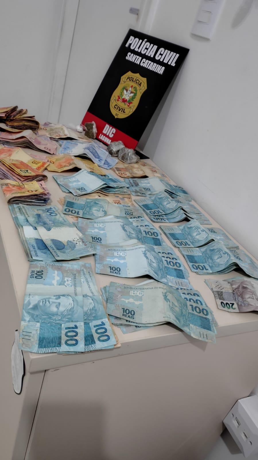 Polícia Civil deflagra operação e prende homem considerado líder do tráfico de drogas no Alagamar em Laguna