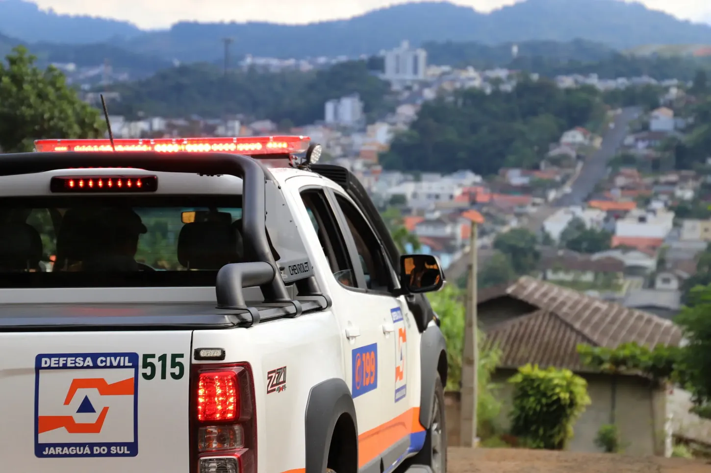 Defesa Civil monitora condições do tempo e possibilidade de temporais para região