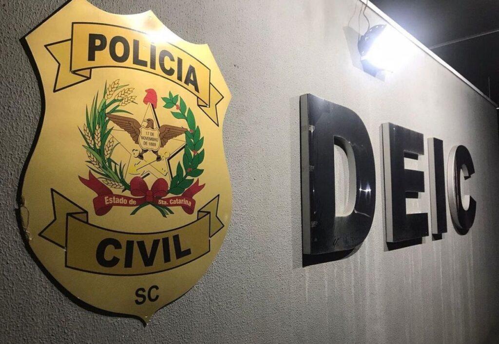 Delegacia de Capturas prende homem condenado por homicídio qualificado em Penha