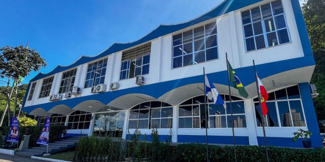 MPSC atua contra criação irregular de cargos comissionados e obtém decisão judicial em Balneário Camboriú