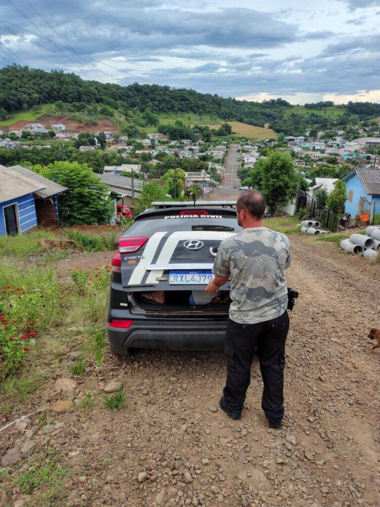 Polícia Civil prende homem em flagrante por tentar matar o próprio pai com uma motosserra em Palmitos