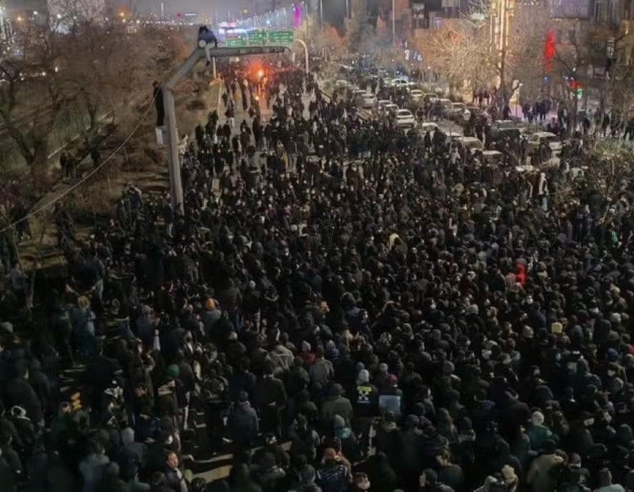 Solidário à ditadura do Irã, Lula dá mais um vexame