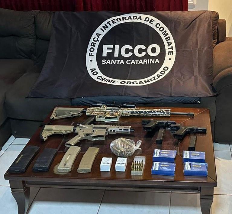 FICCO/SC apreende fuzil e prende suspeito de homicídio na fronteira do Paraguai