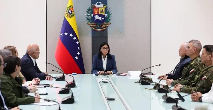 Governo Lula chama vice-ditadora da Venezuela de ‘presidenta’