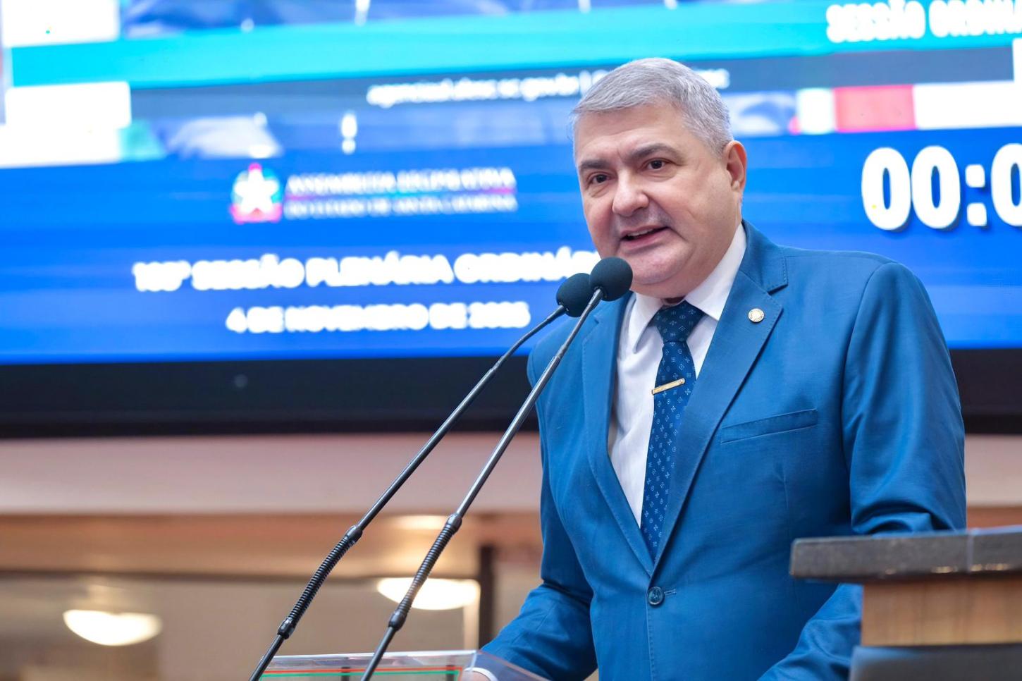 Lunelli pede investigação do TSE sobre uso de recursos públicos no Carnaval do Rio