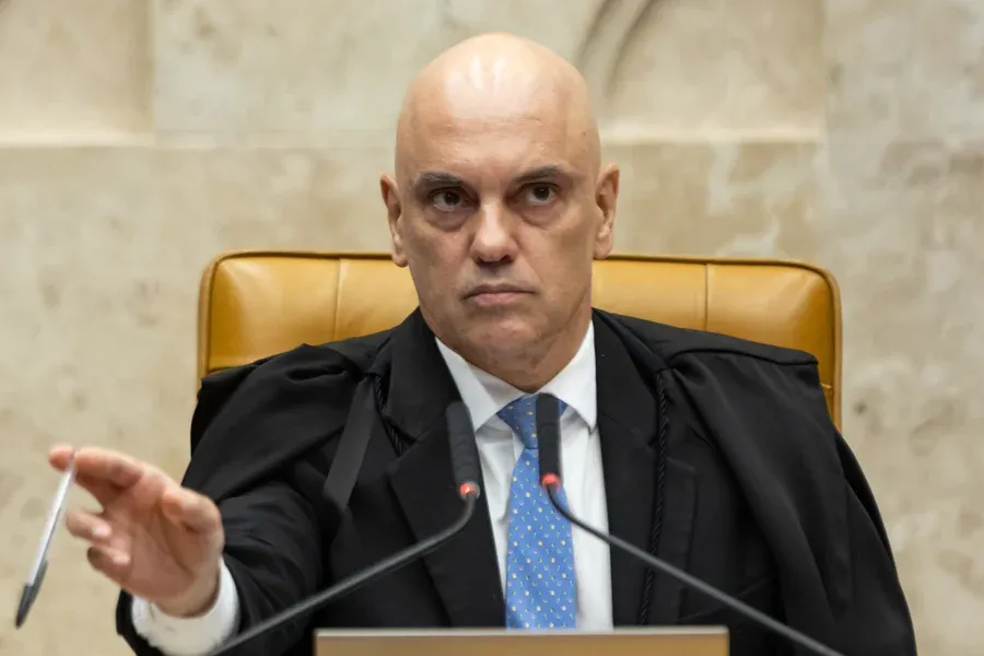 Os servidores da Receita Federal e do Serviço Federal de Processamento de Dados (Serpro) suspeitos de vazarem dados de autoridades, entre elas de familiares de ministros do Supremo