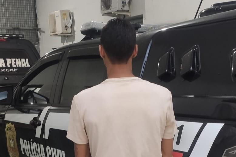 Polícia Civil prende homem suspeito de agredir grávida e causar morte do bebê no Vale do Itajaí