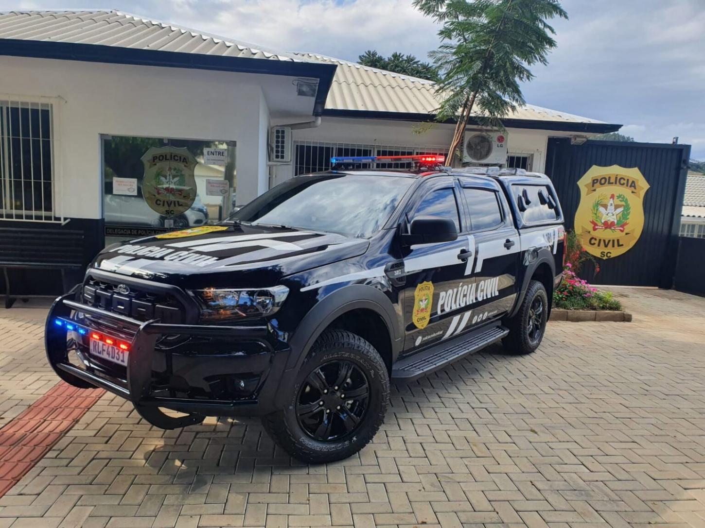 Operação conjunta em São José do Cedro desarticula rede de tráfico de drogas e prende foragido