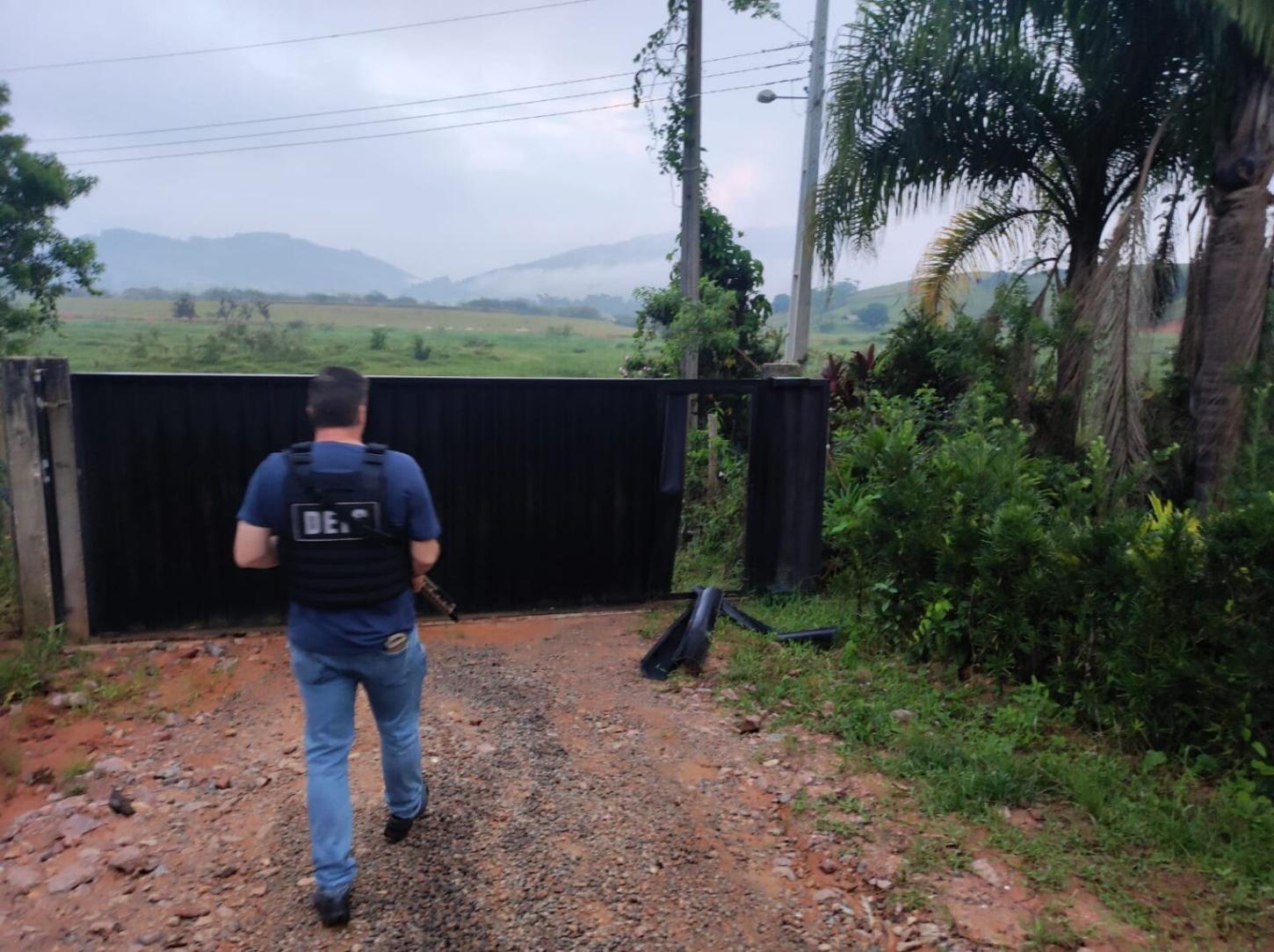 Polícia Civil captura em Biguaçu dois foragidos da Justiça do Paraná por tráfico de drogas