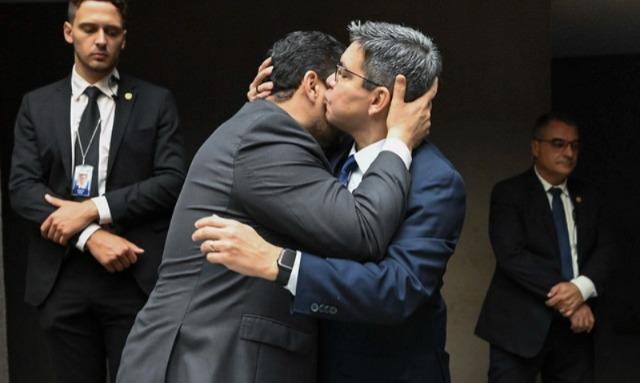 Projeto da licença-paternidade oculta ‘cavalo de troia’