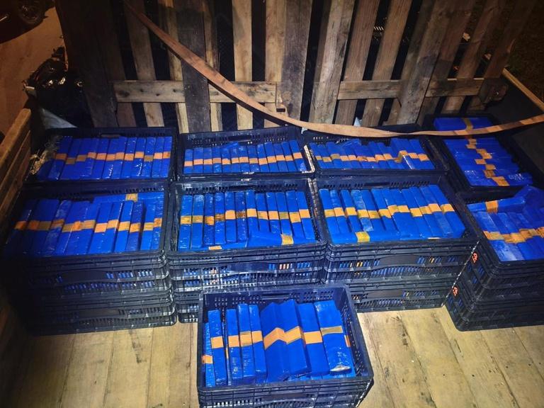 FICCO/GO apreende cerca de 1 tonelada de entorpecentes e prende três pessoas