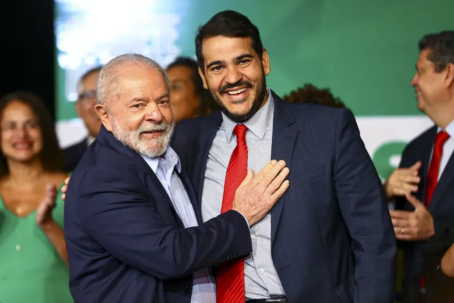 Governo Lula põe cargos em negociação para garantir aprovação de Messias ao STF