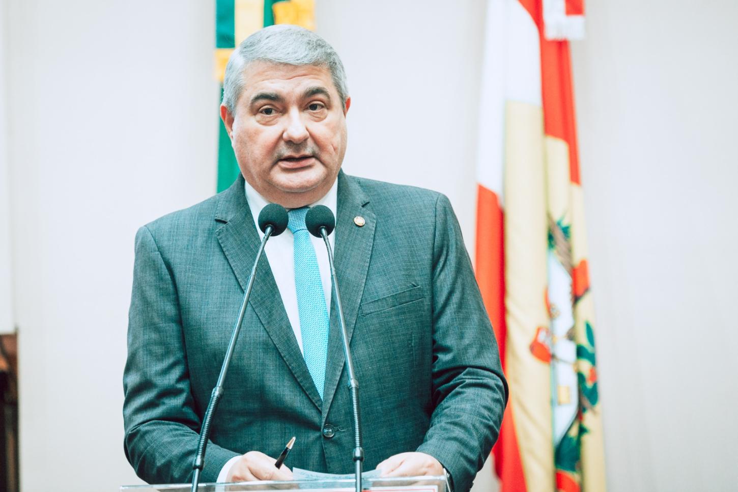 Indicação de Antídio Lunelli para criação de hospital veterinário estadual é aprovada na Alesc