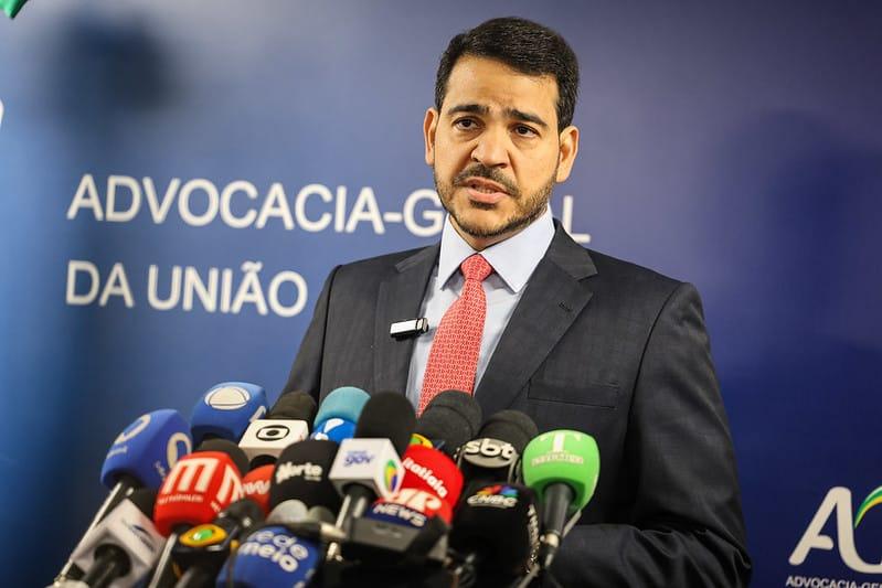 Inseguro no Senado, governo revisa projeção de votos pró-Messias