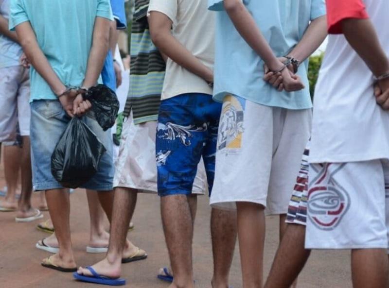 Mais de 77% dos brasileiros querem redução da maioridade penal