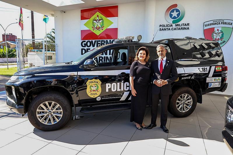 Polícia Civil entrega dez novas viaturas e moderniza frota policial