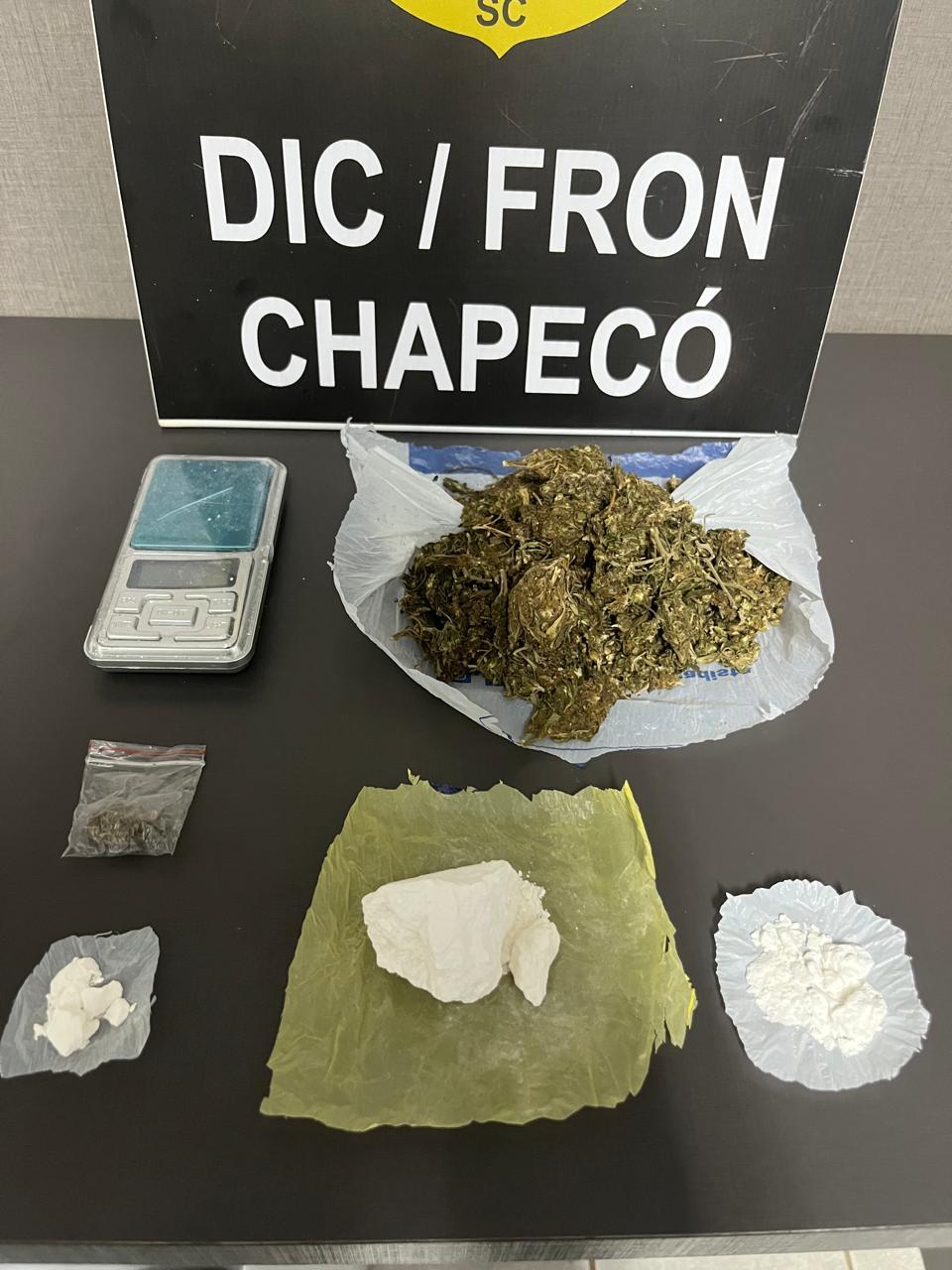 Polícia Civil prende três pessoas em flagrante por tráfico de drogas em Chapecó