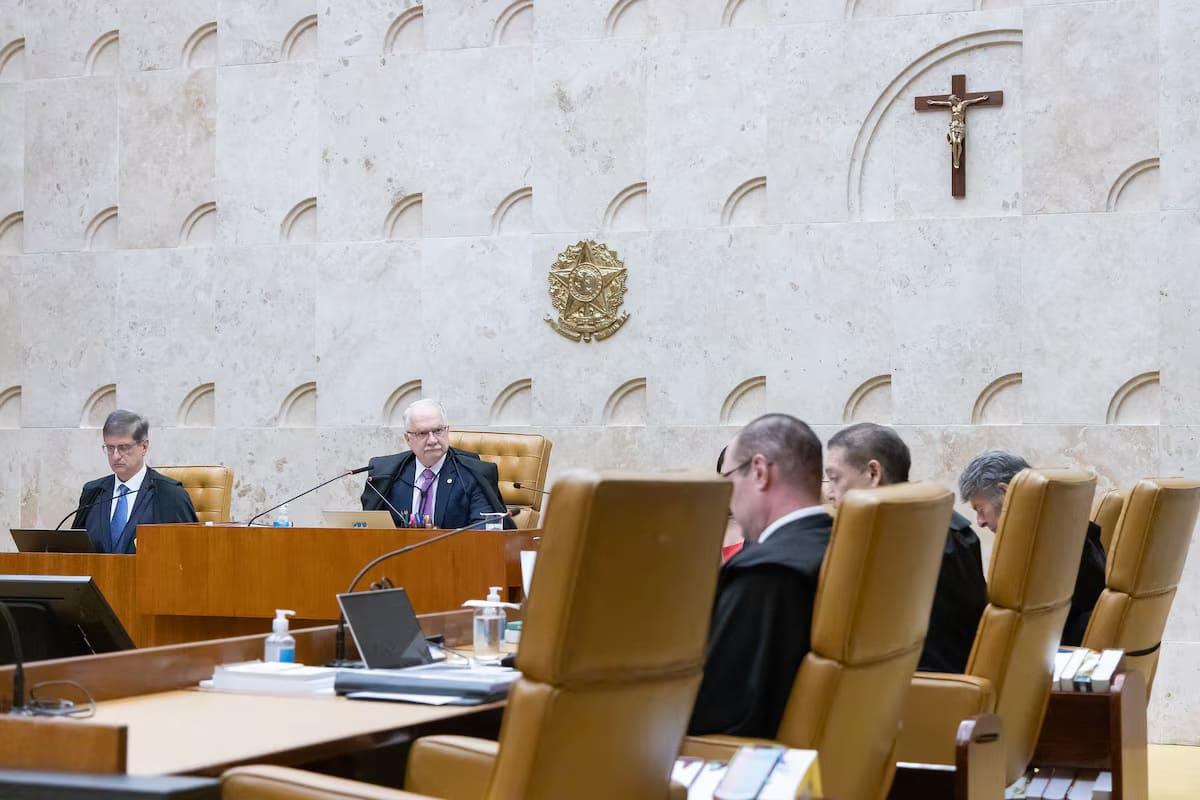 57% apoiam impeachment de ministros do STF