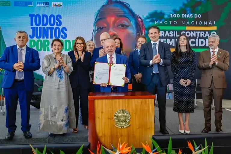 Decretos de Lula consolidam lógica de censura do STF e ameaçam eleições