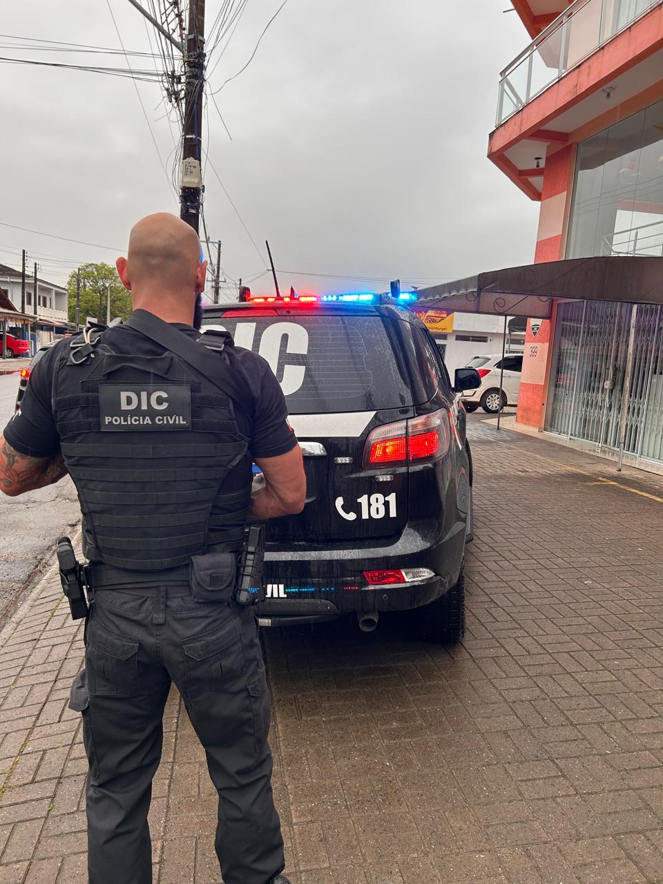 Delegacia de Repressão a Roubos de Joinville prende homem por extorsão mediante sequestro