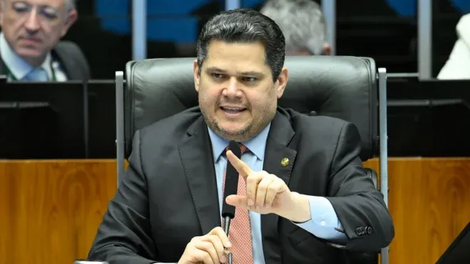 Governo vê chance de 6×1 emperrar no Senado
