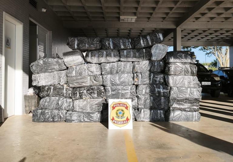PF apreende mais de 1 tonelada de maconha na região de São José do Rio Preto/SP