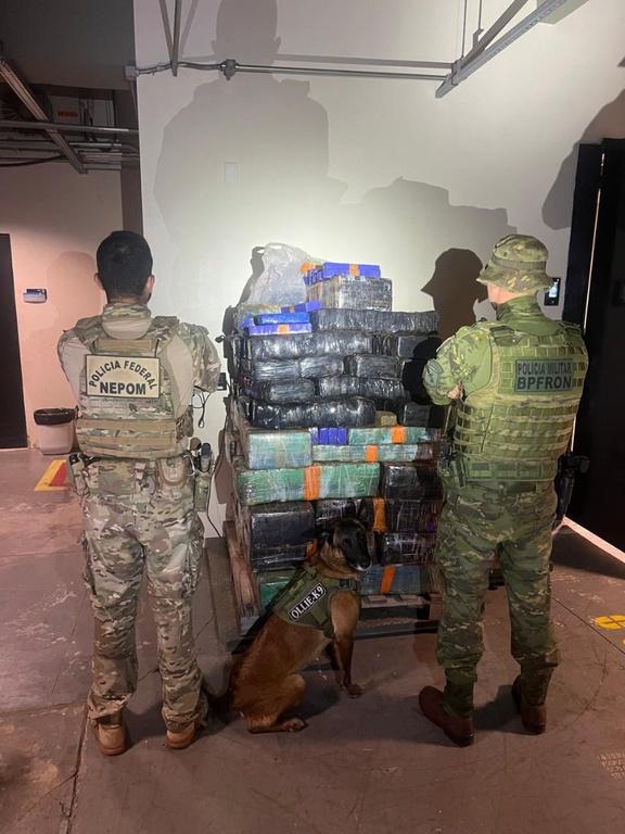 PF e BPFRON apreendem mais de 930 kg de maconha e 436 comprimidos de ecastasy