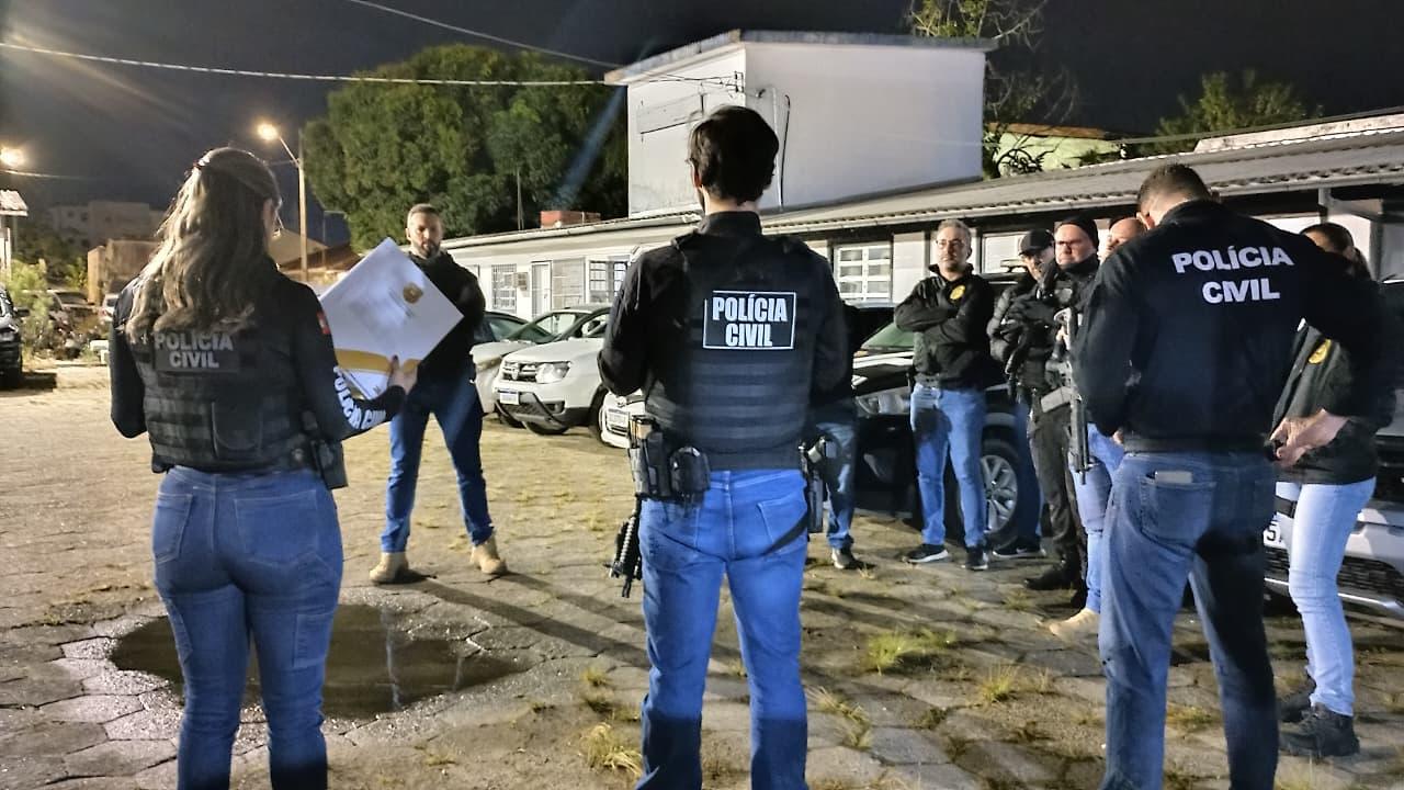 Polícia Civil deflagra operação “Pé de Coelho” e prende três pessoas em flagrante