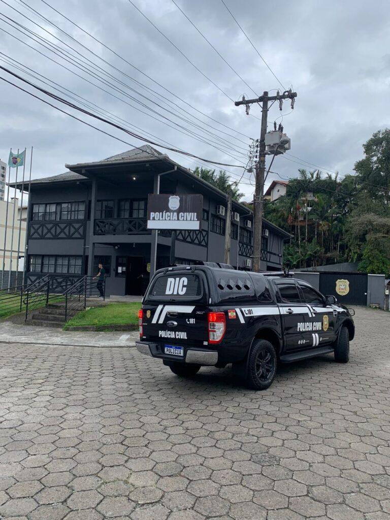 Polícia Civil prende homem por tráfico de drogas e apreende diversos entorpecentes em Blumenau
