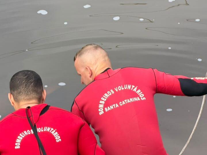 Ação conjunta de forças de segurança localiza restos mortais submersos após prisão de casal em Araquari