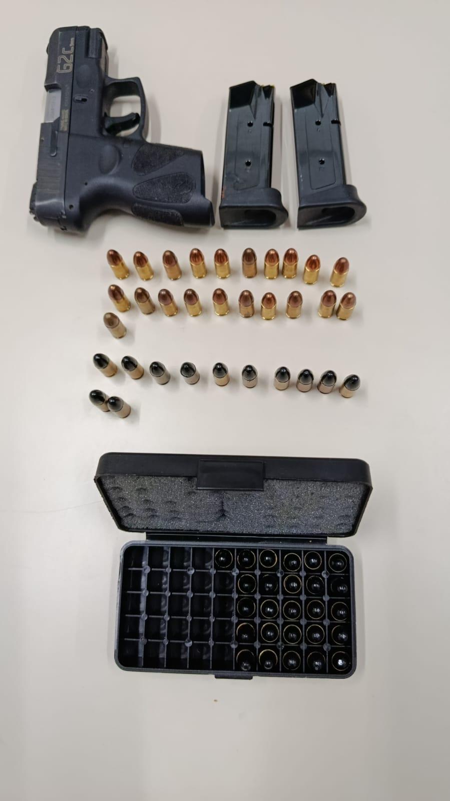 Ação da DEAM resulta na apreensão de armamento após denúncia de violência contra a mulher