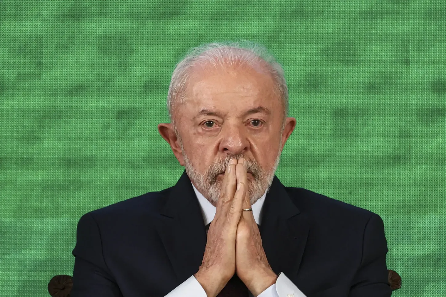 Com dívida explosiva, governo paga os maiores juros em dez anos e pressiona a economia