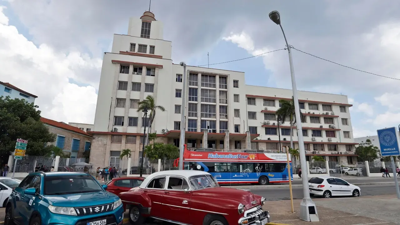 Como é o conglomerado dominado pelos militares que drena as riquezas de Cuba