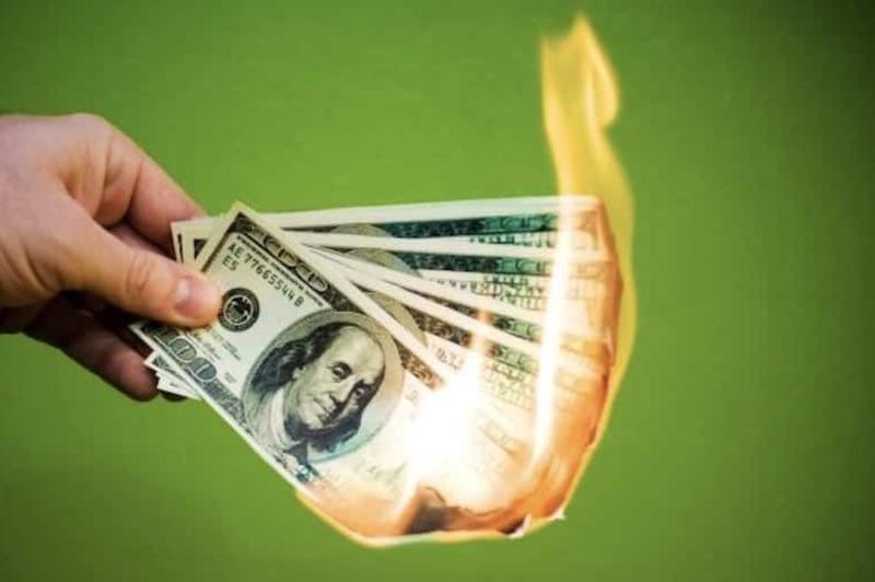 Lula gera rombo de R$137,1 bilhões em 1 ano, mas se queixa de ‘pauta-bomba’ do Senado