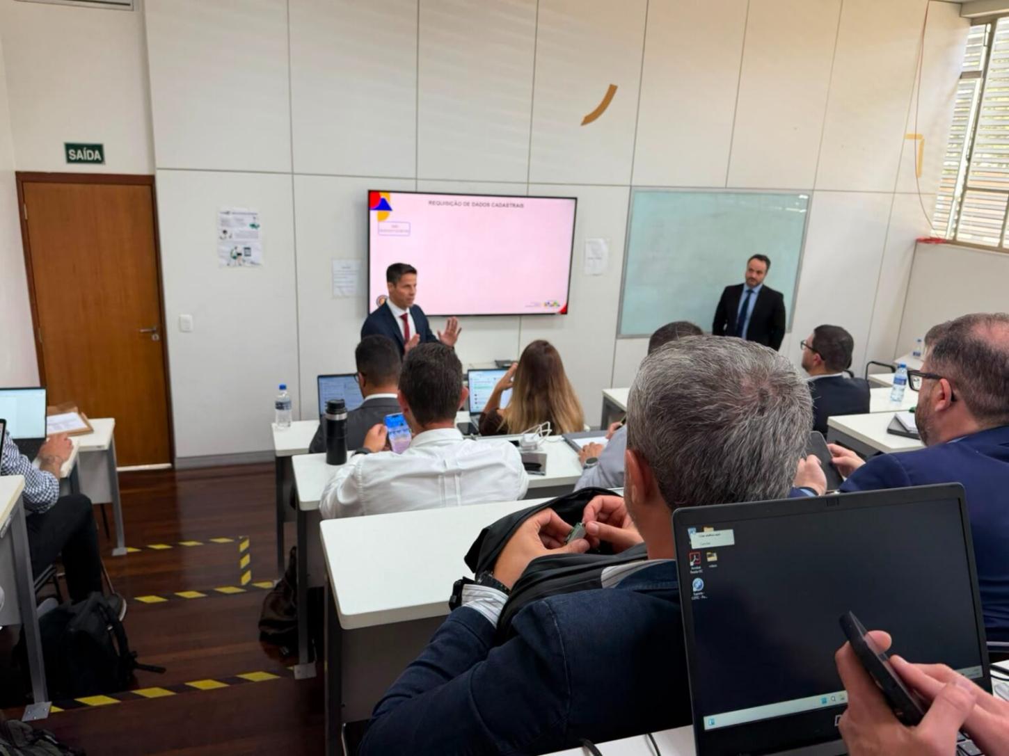 PCSC compartilha expertise no combate ao crime organizado em curso nacional do Ministério da Justiça